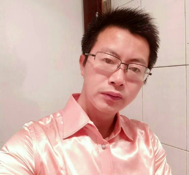 亮亮的第一张照片--百色相亲服务中心