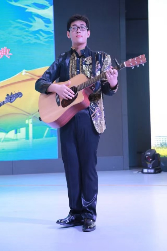 一叶知秋ZG的第一张照片--百色相亲服务中心