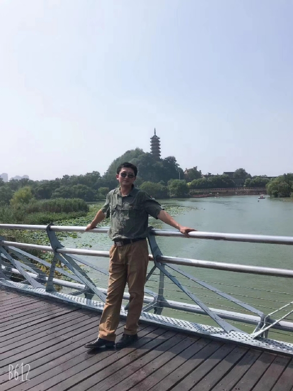 如风的第一张照片--百色相亲服务中心