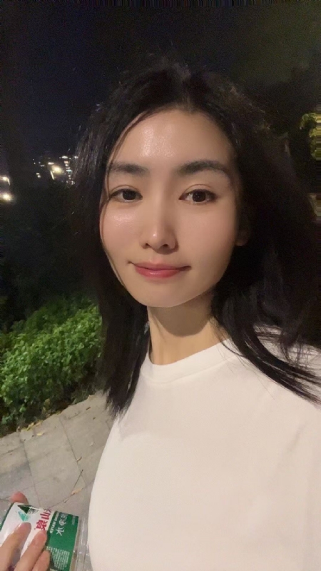 pan的第一张照片--百色相亲服务中心