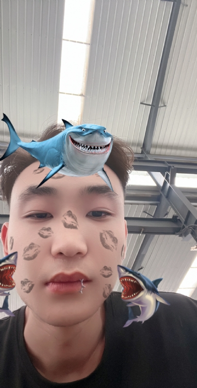 孤独的人的第一张照片--百色相亲服务中心