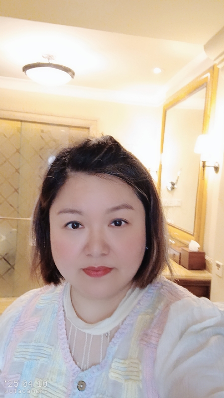 衎静玲瓏的第二张照片--百色相亲服务中心