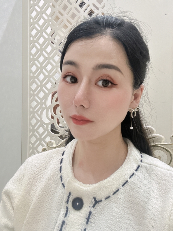 金莉的第一张照片--百色相亲服务中心