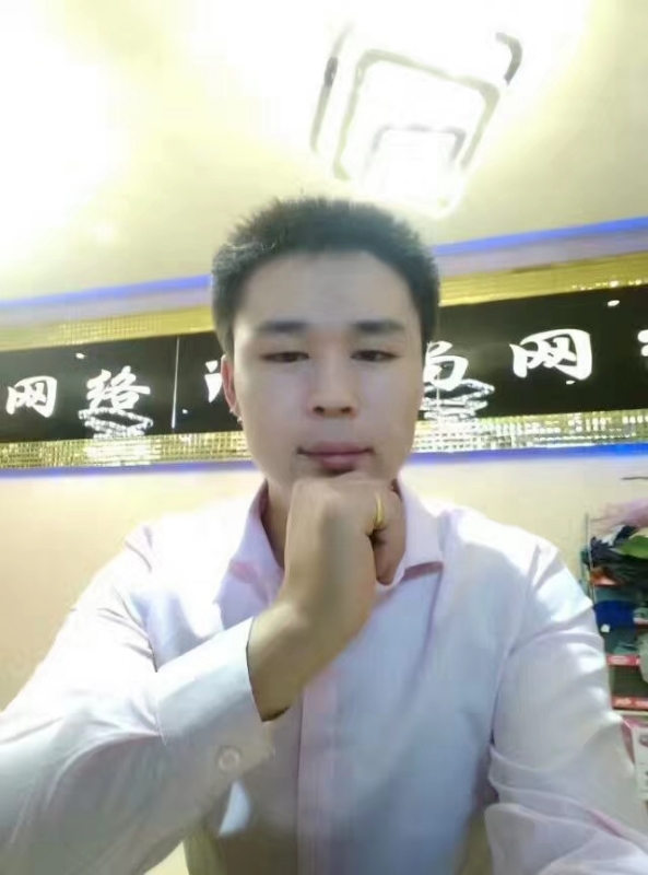 沉默寡言的第一张照片--百色相亲服务中心