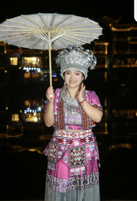 敏兮小沫的第一张照片--百色相亲服务中心