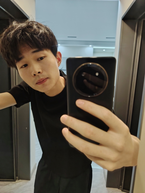 杨苏帝的第一张照片--百色相亲服务中心