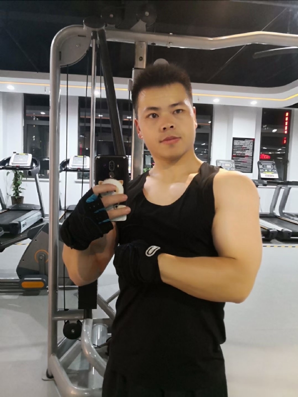 范迪塞尔的第二张照片--百色相亲服务中心