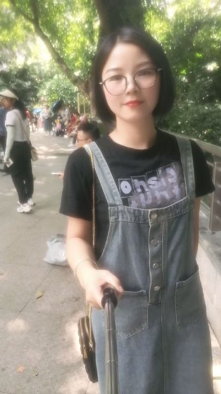 如燕的第一张照片--百色相亲服务中心