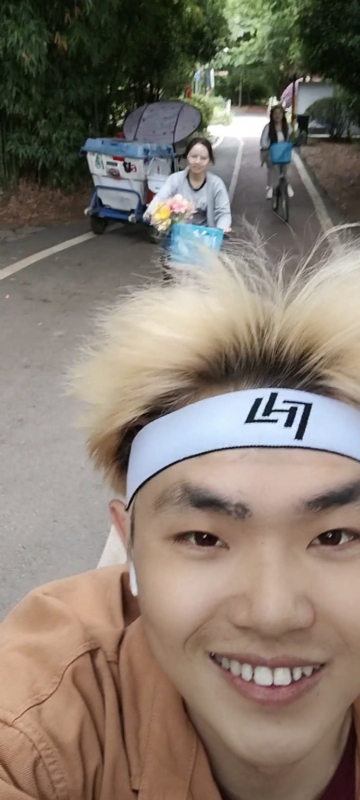 求安稳的第一张照片--百色相亲服务中心