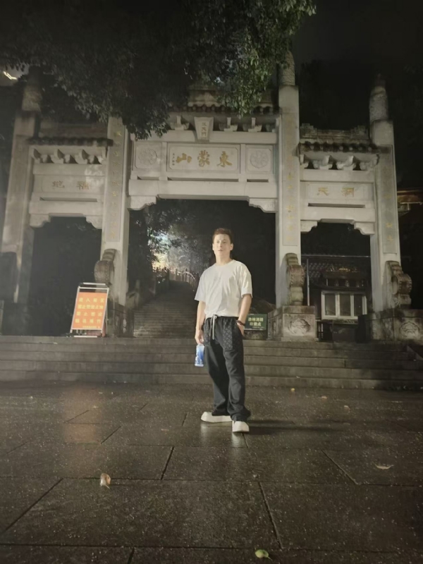 慕晨的第一张照片--百色相亲服务中心