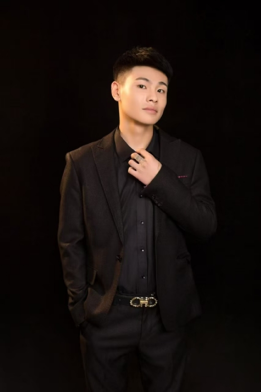 刘小船的第一张照片--百色相亲服务中心