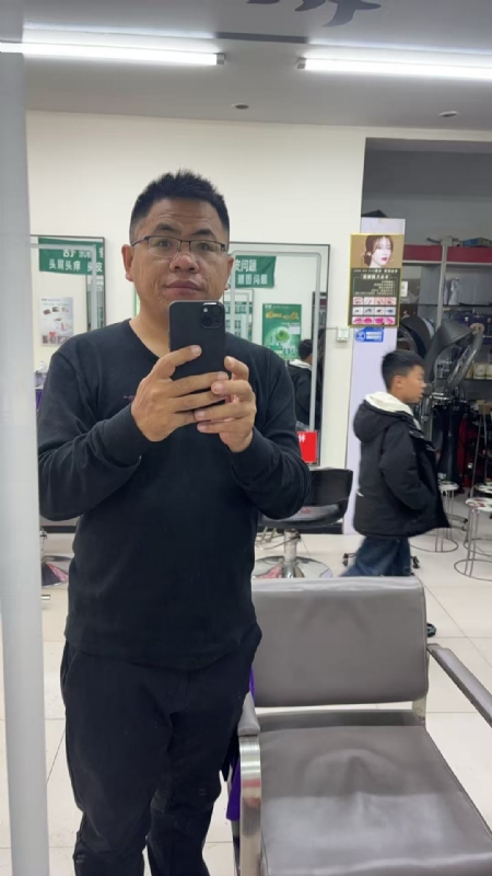 王计盖的第一张照片--百色相亲服务中心