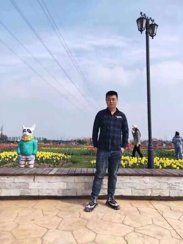 海阔天空的第一张照片--百色相亲服务中心