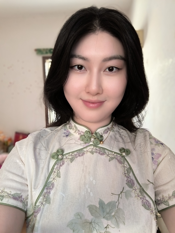 梅莱的第一张照片--百色相亲服务中心