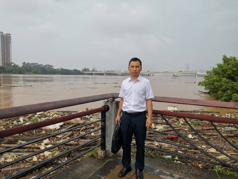 石泽根的第一张照片--百色相亲服务中心