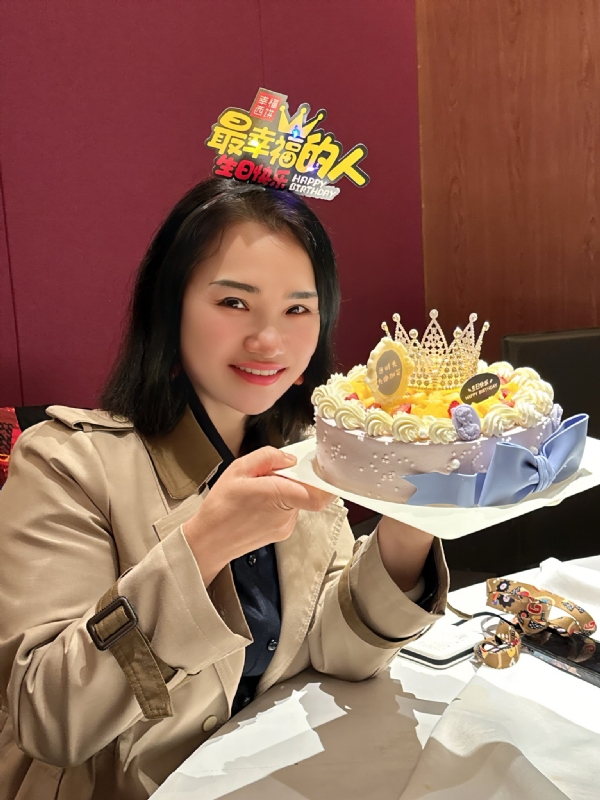 Apple的第一张照片--百色相亲服务中心