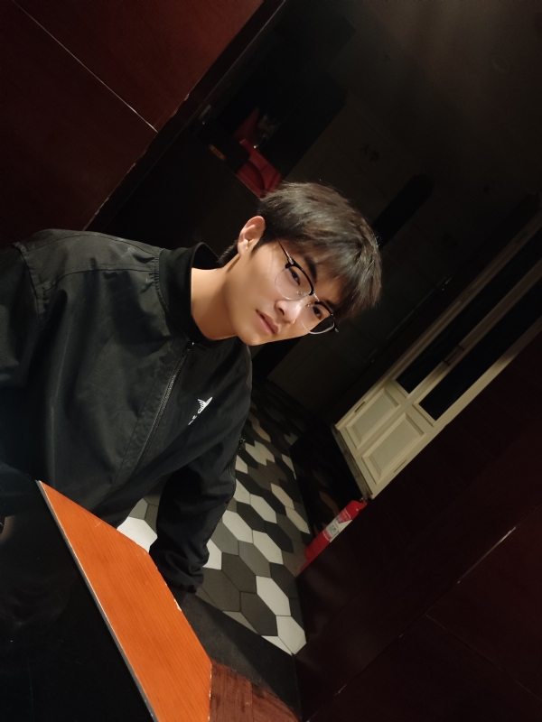 夜听雨的第一张照片--百色相亲服务中心