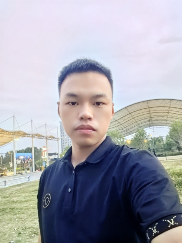 心中有你的第一张照片--百色相亲服务中心