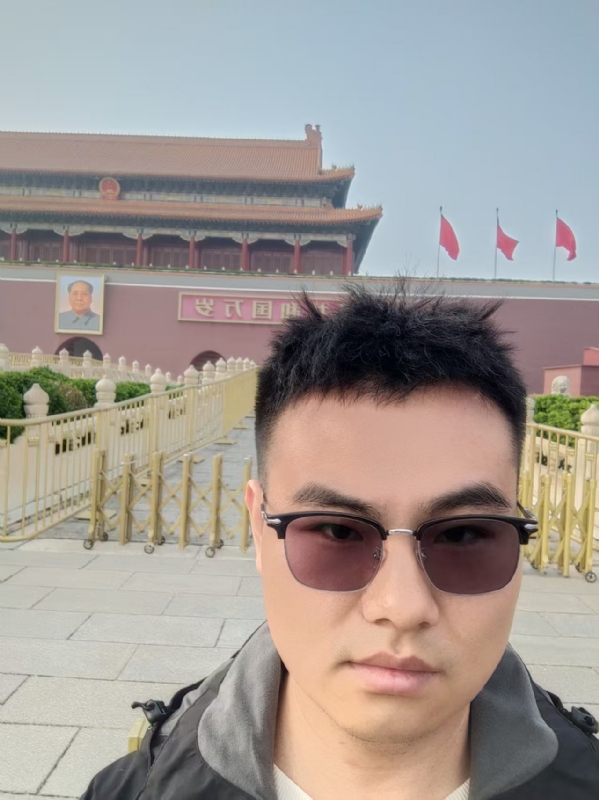 喧嚣的风的第一张照片--百色相亲服务中心