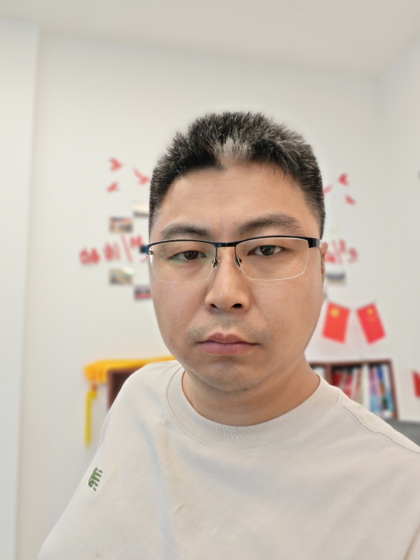 苦海寻舟的第一张照片--百色相亲服务中心