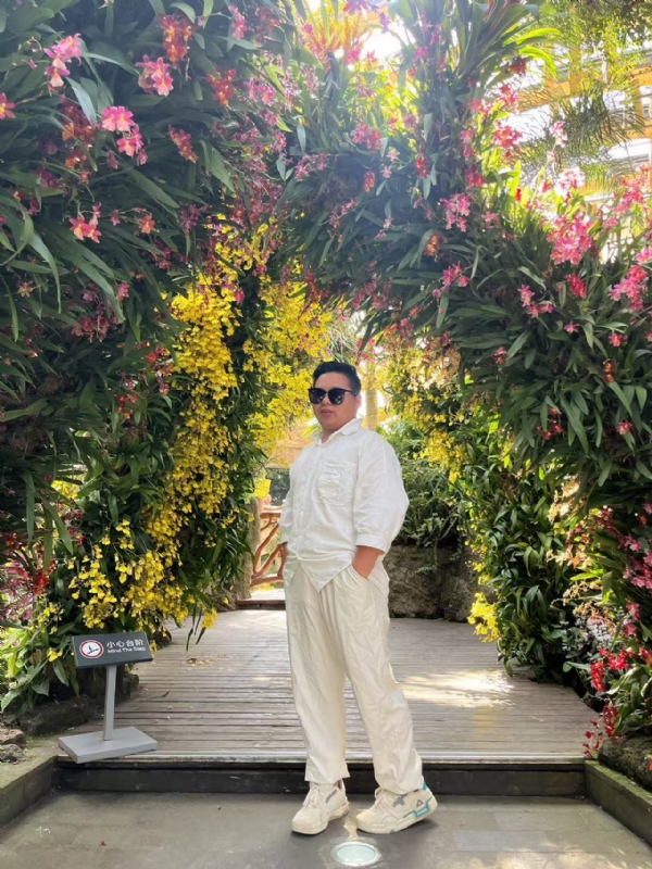 少一点的第一张照片--百色相亲服务中心