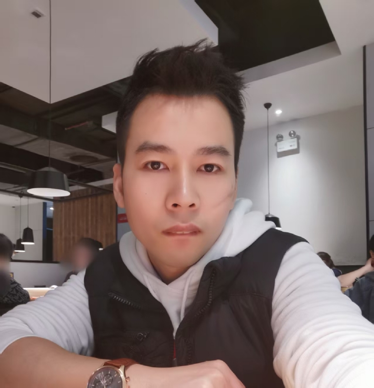 思明的第一张照片--百色相亲服务中心