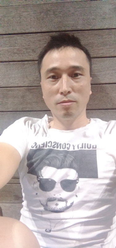 笑看一切的第一张照片--百色相亲服务中心