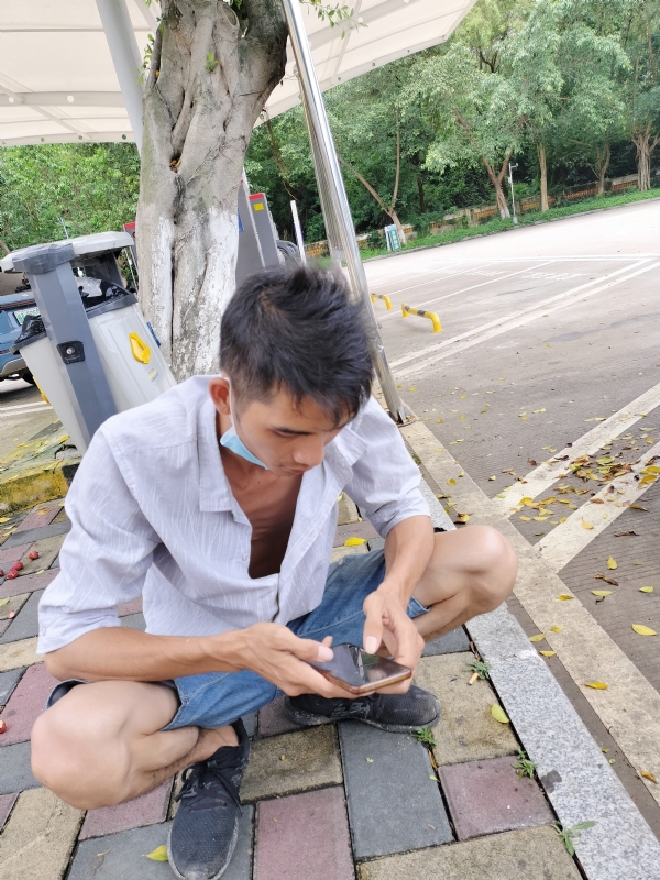 太累了的第一张照片--百色相亲服务中心