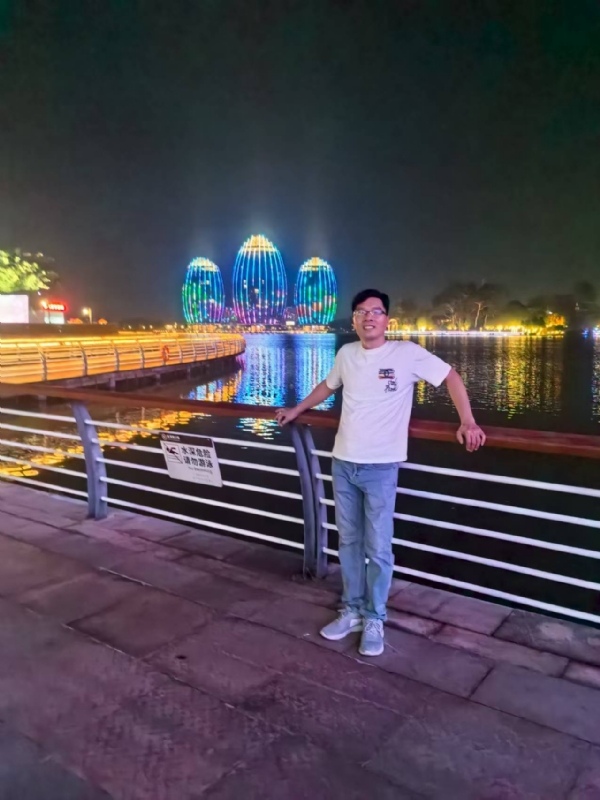 千年老妖的第一张照片--百色相亲服务中心