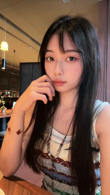 哈哈的第一张照片--百色相亲服务中心