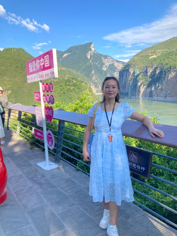 君81的第四张照片--百色相亲服务中心