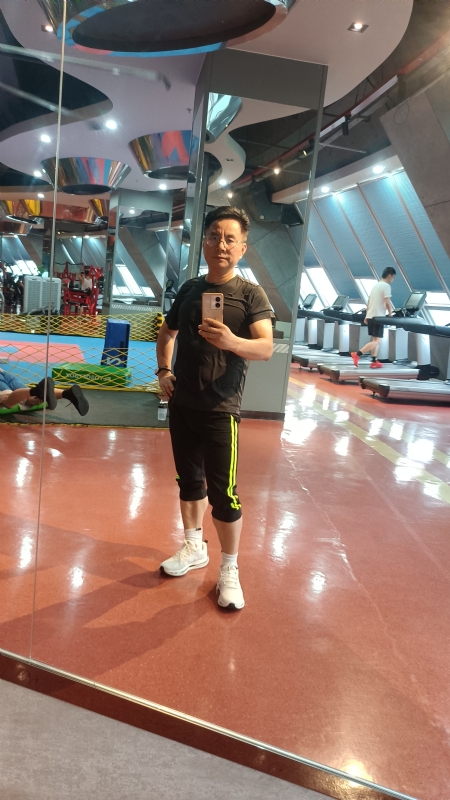 凭水相逢的第一张照片--百色相亲服务中心