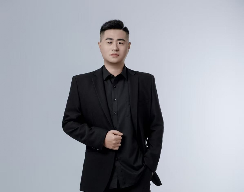 荣泽的第一张照片--百色相亲服务中心