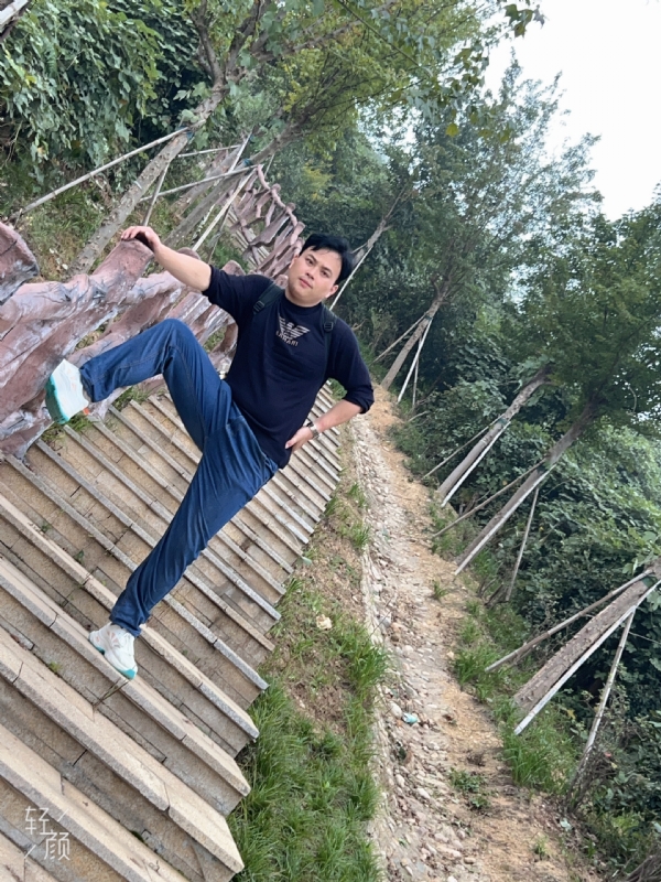 择一人白头偕老的第二张照片--百色相亲服务中心