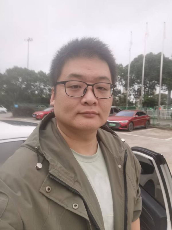 Russell的第一张照片--百色相亲服务中心