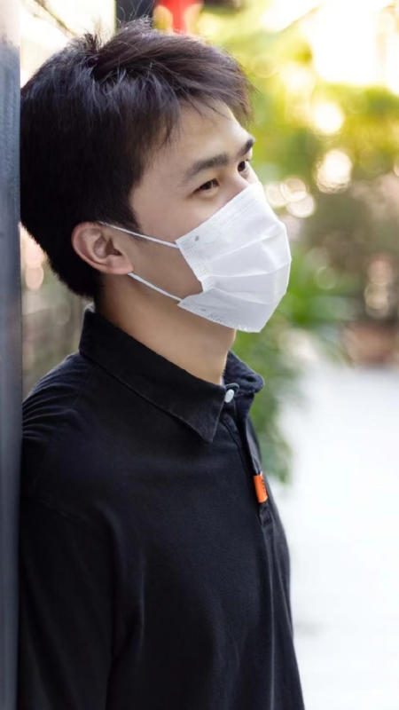 康庆浩的第一张照片--百色相亲服务中心