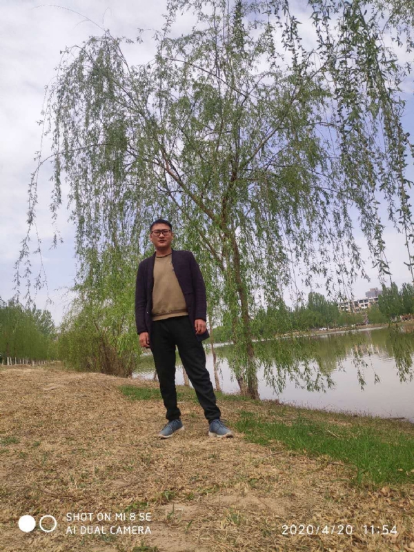 风中的烟头的第一张照片--百色相亲服务中心