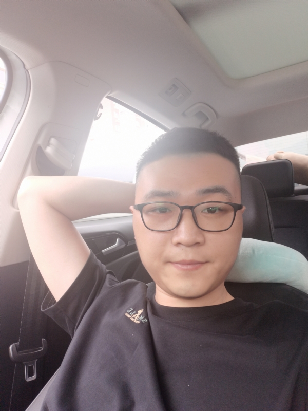 JingY的第一张照片--百色相亲服务中心