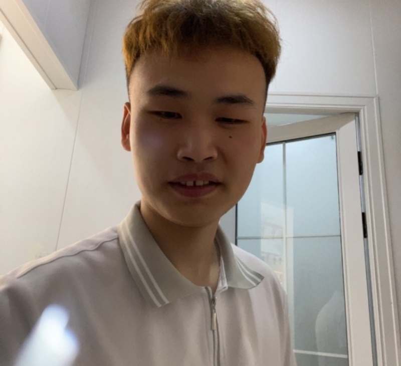 我爱大猪肘的第一张照片--百色相亲服务中心