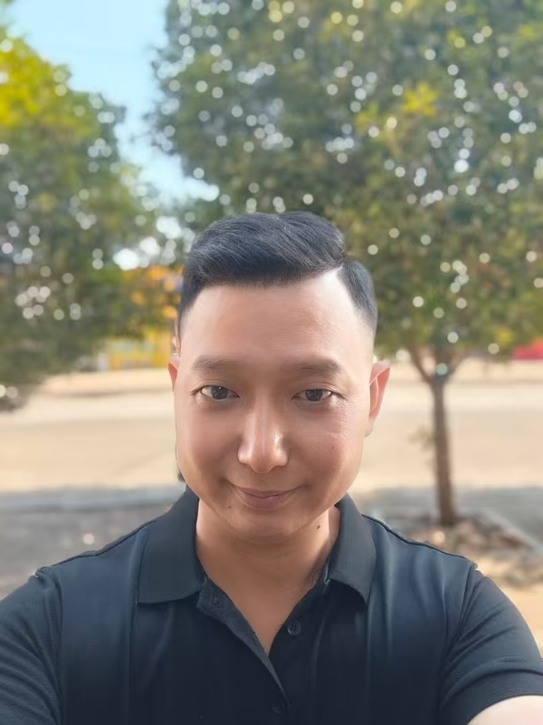 巷子里的猫的第一张照片--百色相亲服务中心