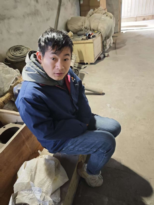 热爱生活的闫某的第一张照片--百色相亲服务中心