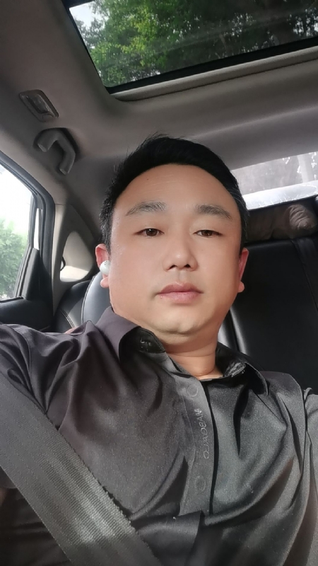 老烽的第一张照片--百色相亲服务中心