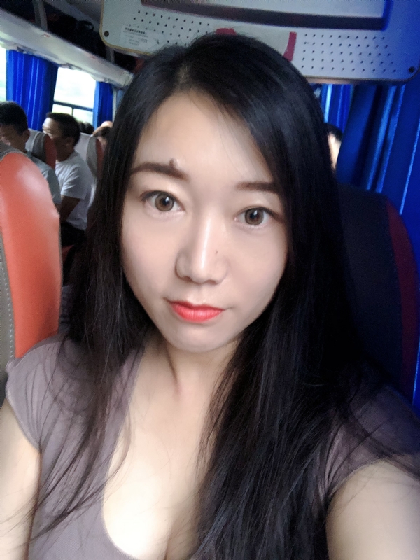 杨杨的第一张照片--百色相亲服务中心