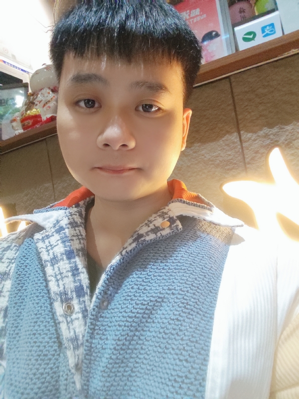 侯侯的第一张照片--百色相亲服务中心