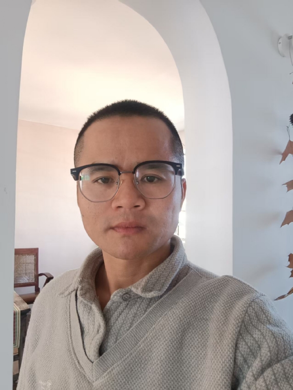 戴戴的第一张照片--百色相亲服务中心