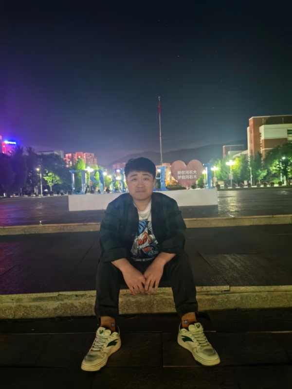 芽儿呦的第二张照片--百色相亲服务中心