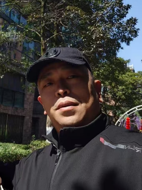 蓝色海洋的第一张照片--百色相亲服务中心