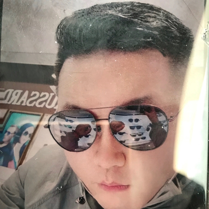 至尊宝的第一张照片--百色相亲服务中心